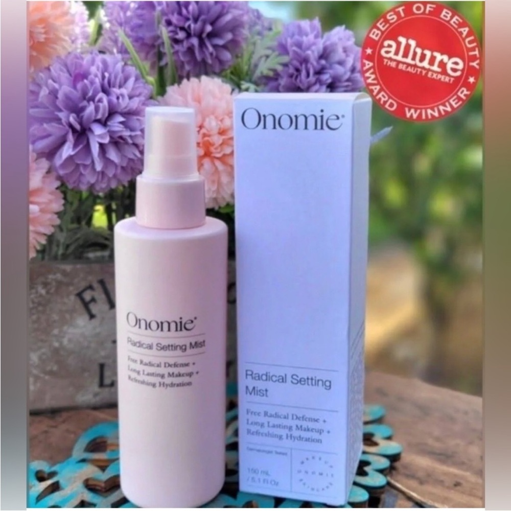 NIB Onomie Radical Setting Mist - full size